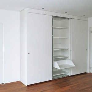 Kleiderschrank